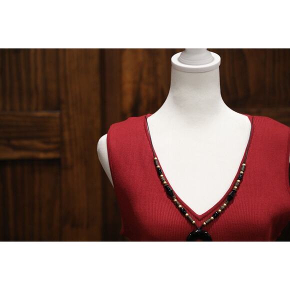 Ruby Rd Shirt Women Large Red Maroon‎ Sleeveless Ribbed Tank With Necklace Boho - Picture 3 of 13